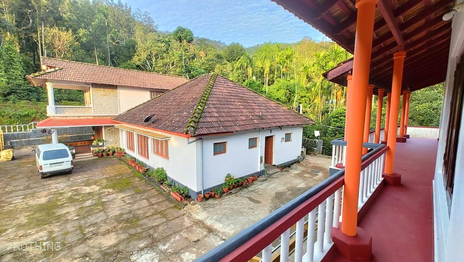 Coorg Divine Spark Home Stay Suntikoppa Esterno foto