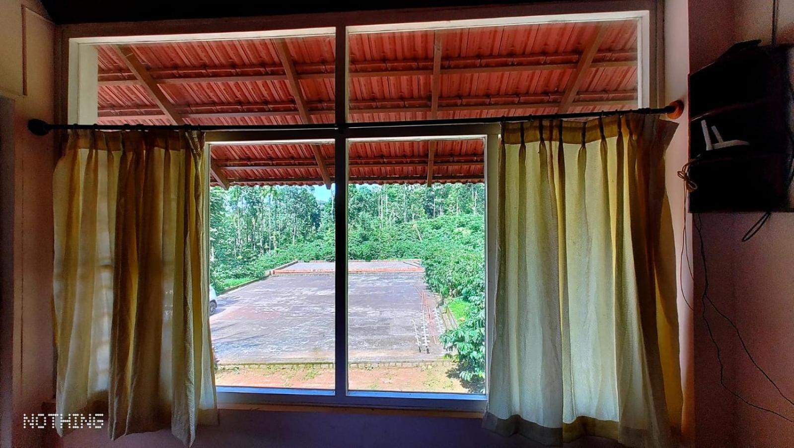 Coorg Divine Spark Home Stay Suntikoppa Esterno foto