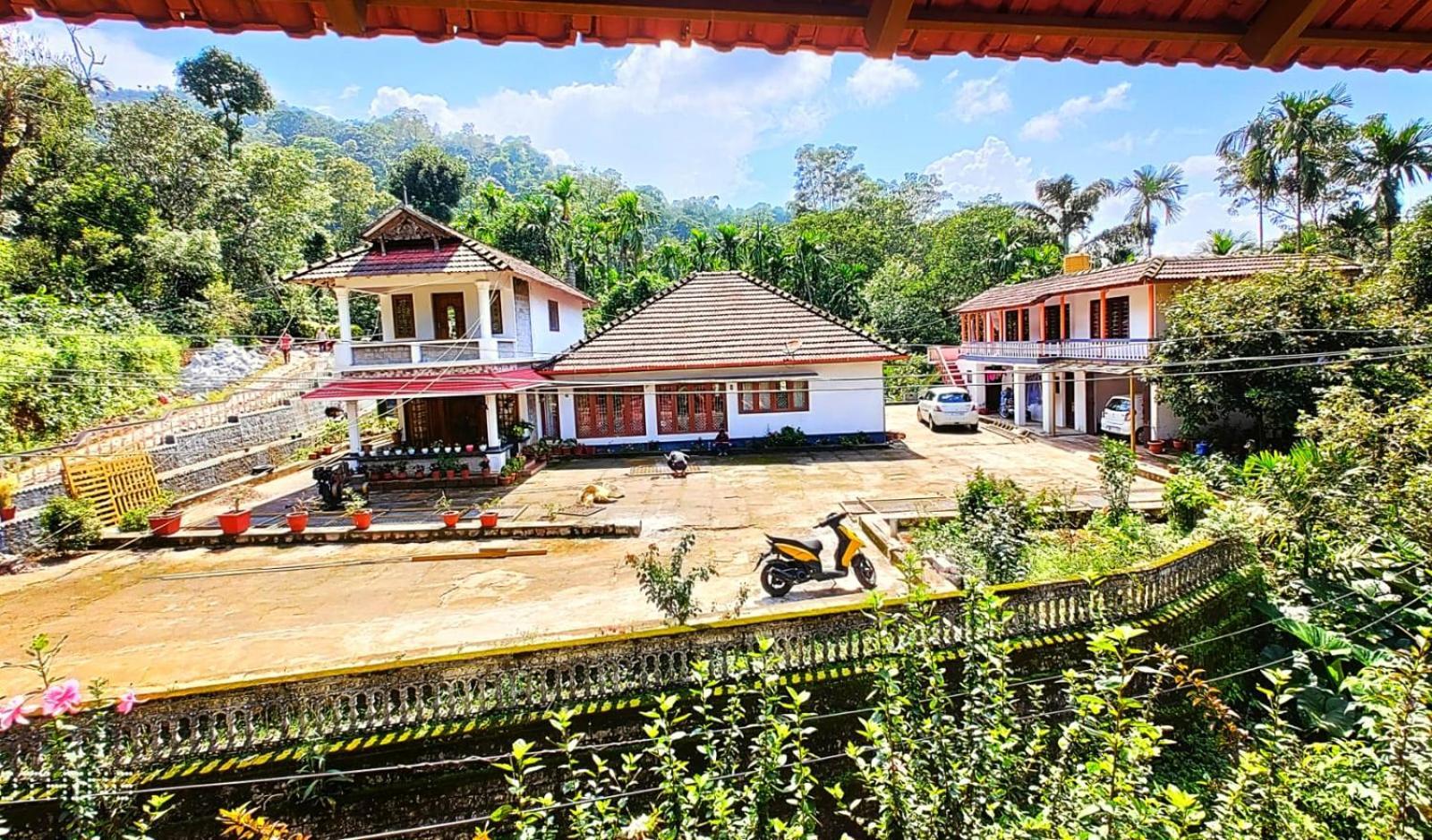 Coorg Divine Spark Home Stay Suntikoppa Esterno foto